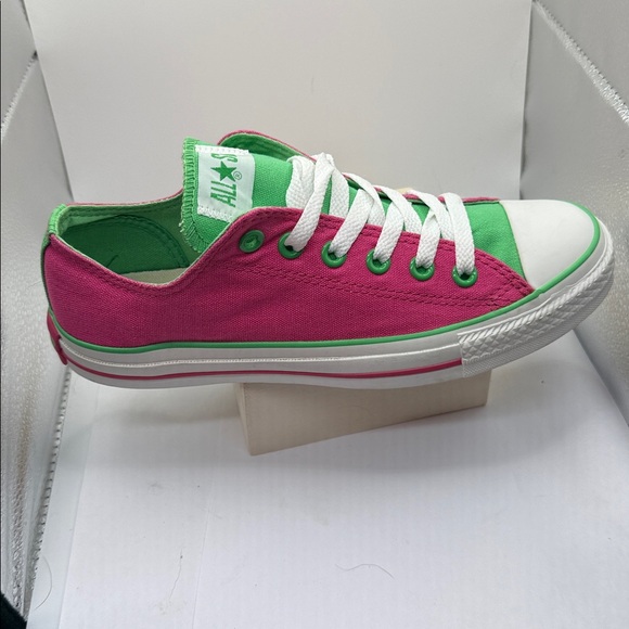 CONVERSE NEW LOW SNEAKERS IN PRETTY GREEN AND PINK. Women’s size 8 - Picture 4 of 16